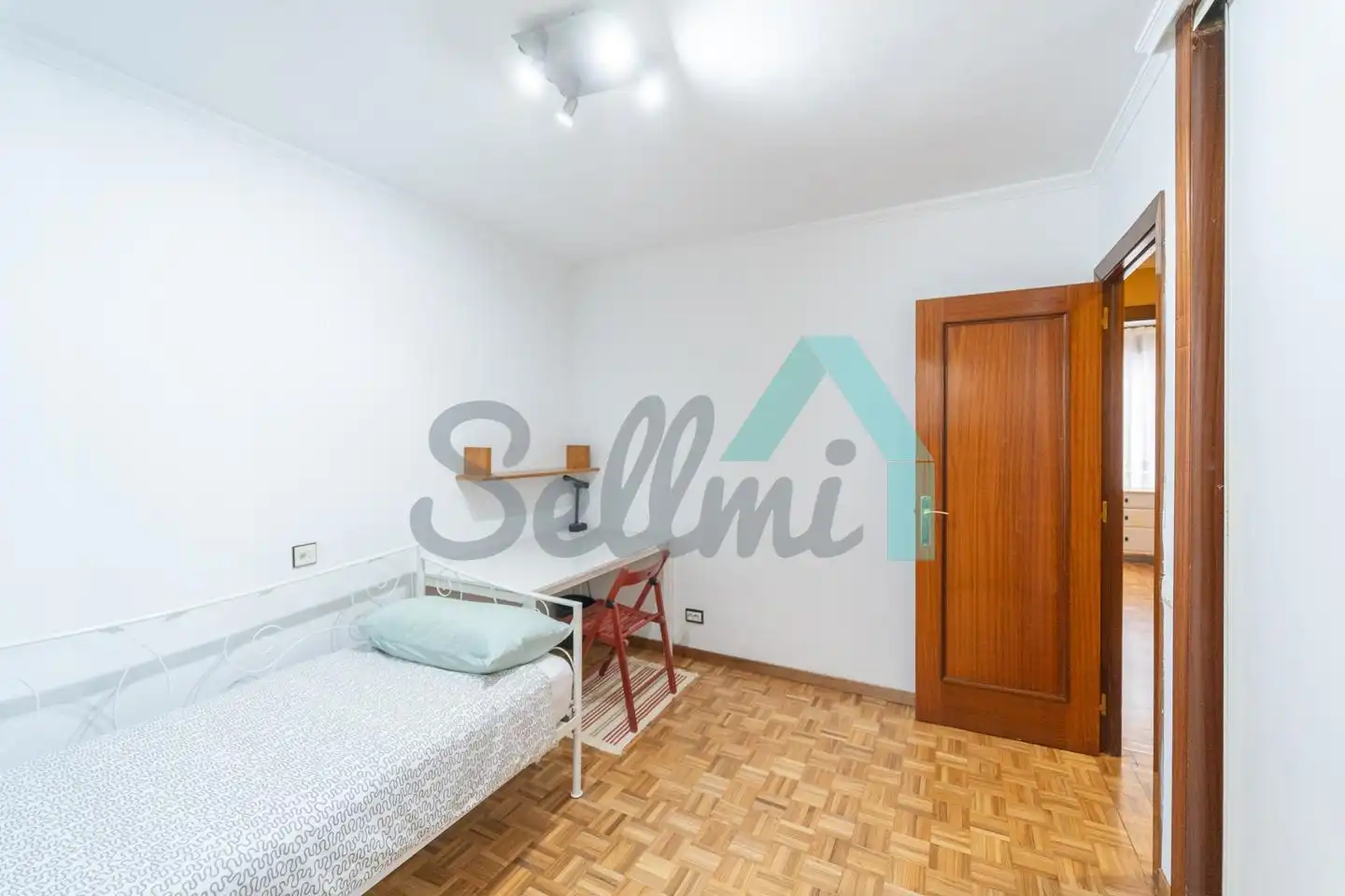 Bedroom of Flat for rent in Oviedo   with Heating, Parquet flooring and Terrace