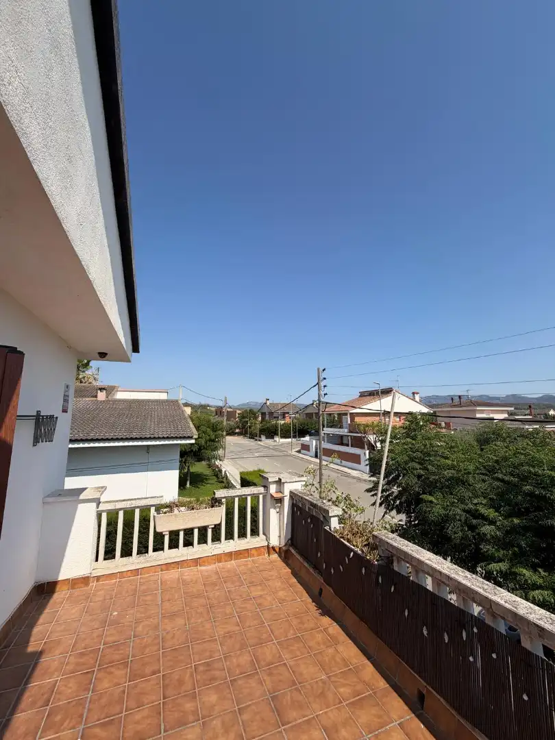 Vista exterior de Casa o xalet en venda en Móra la Nova amb Aire condicionat, Calefacció i Jardí privat