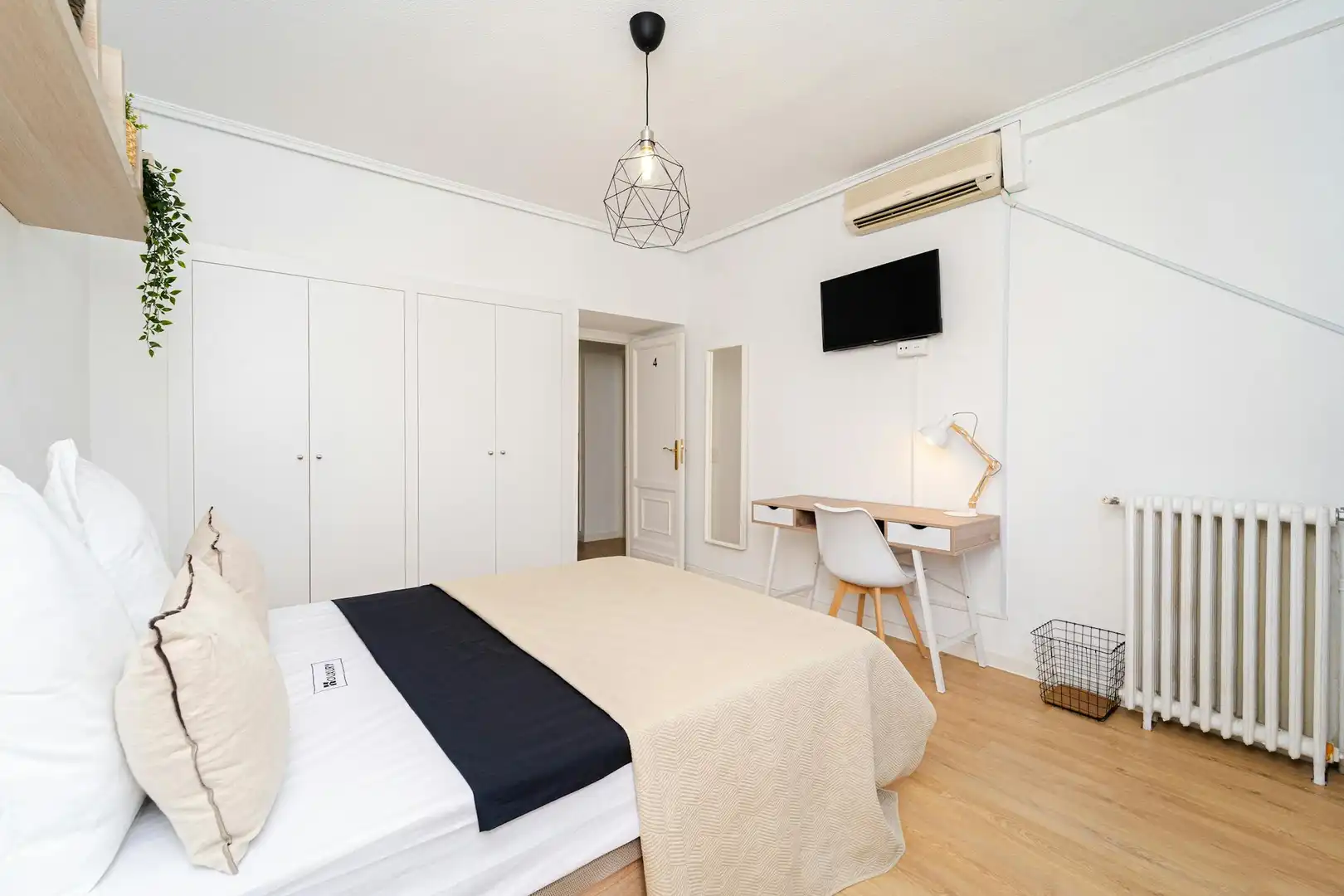 Habitación de Piso para compartir en  Madrid Capital con Aire acondicionado, Calefacción y Lavadora