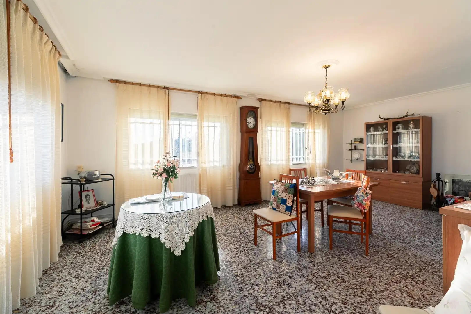 Comedor de Finca rústica en venta en Huesca con Calefacción, Jardín privado y Terraza