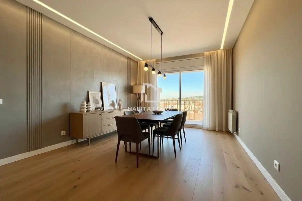 Dúplex con ascensor en venta en Eixample Sud – Migdia, imagen 2