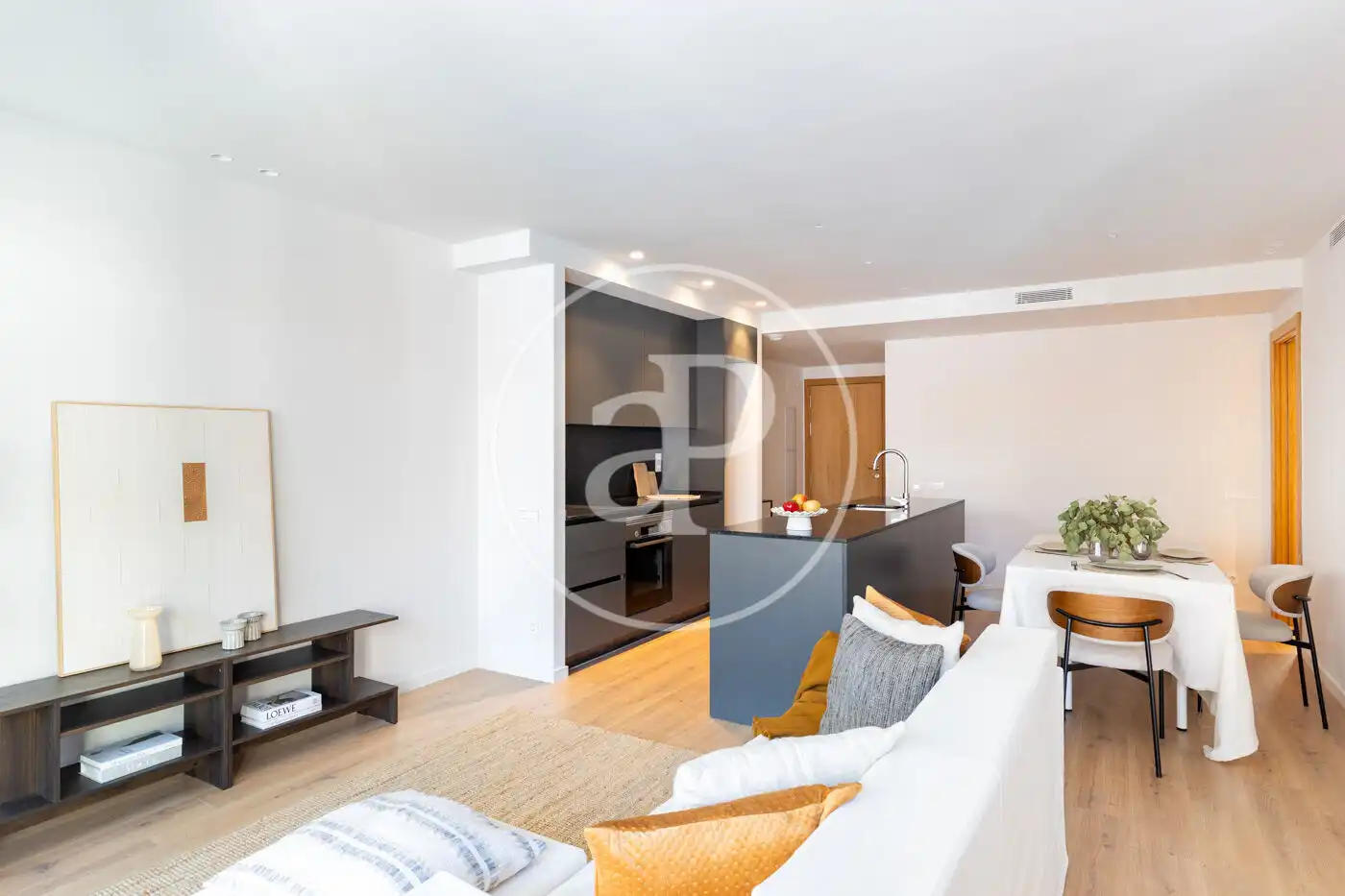 Living room of Flat for sale in Sant Cugat del Vallès  with Air Conditioner, Heating and Terrace