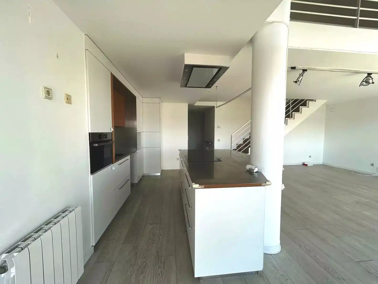 Küche von Wohnung zur Miete in Girona mit Klimaanlage, Heizung und Parkett