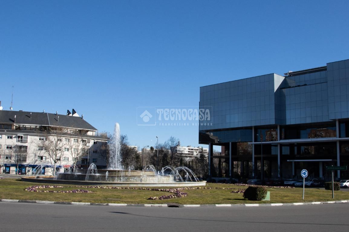 Vista exterior de Pis de lloguer en  Madrid Capital amb Calefacció, Parquet i Moblat