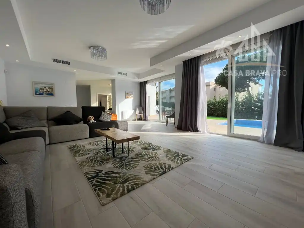 Sala d'estar de Casa o xalet en venda en Calonge i Sant Antoni