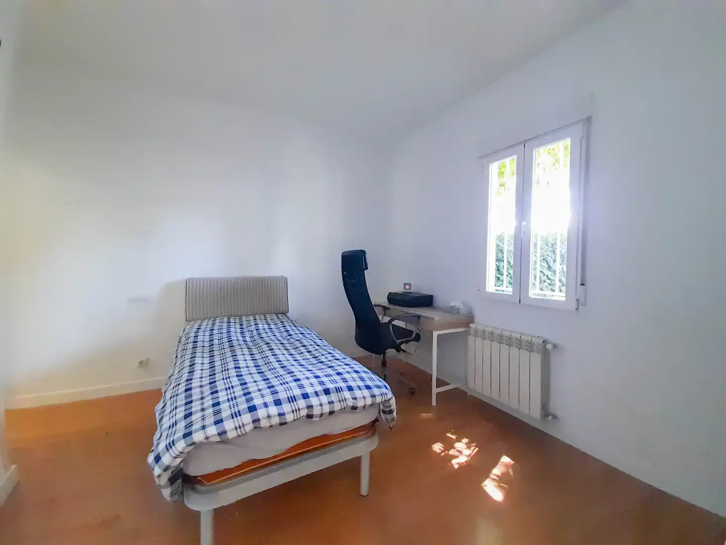 Bedroom of Detached homes for rent in Madrid  with Heating, Private garden and Parquet flooring