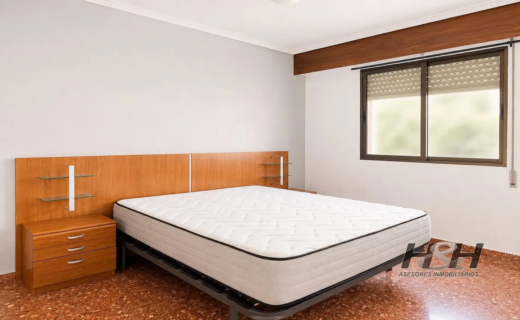 Bedroom of Flat for sale in Burjassot  with Air Conditioner, Heating and Balcony