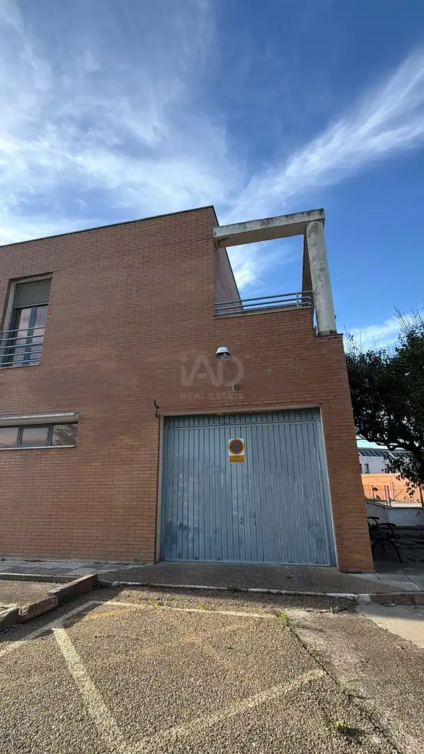 Exterior view of Buildings for sale in Medina del Campo