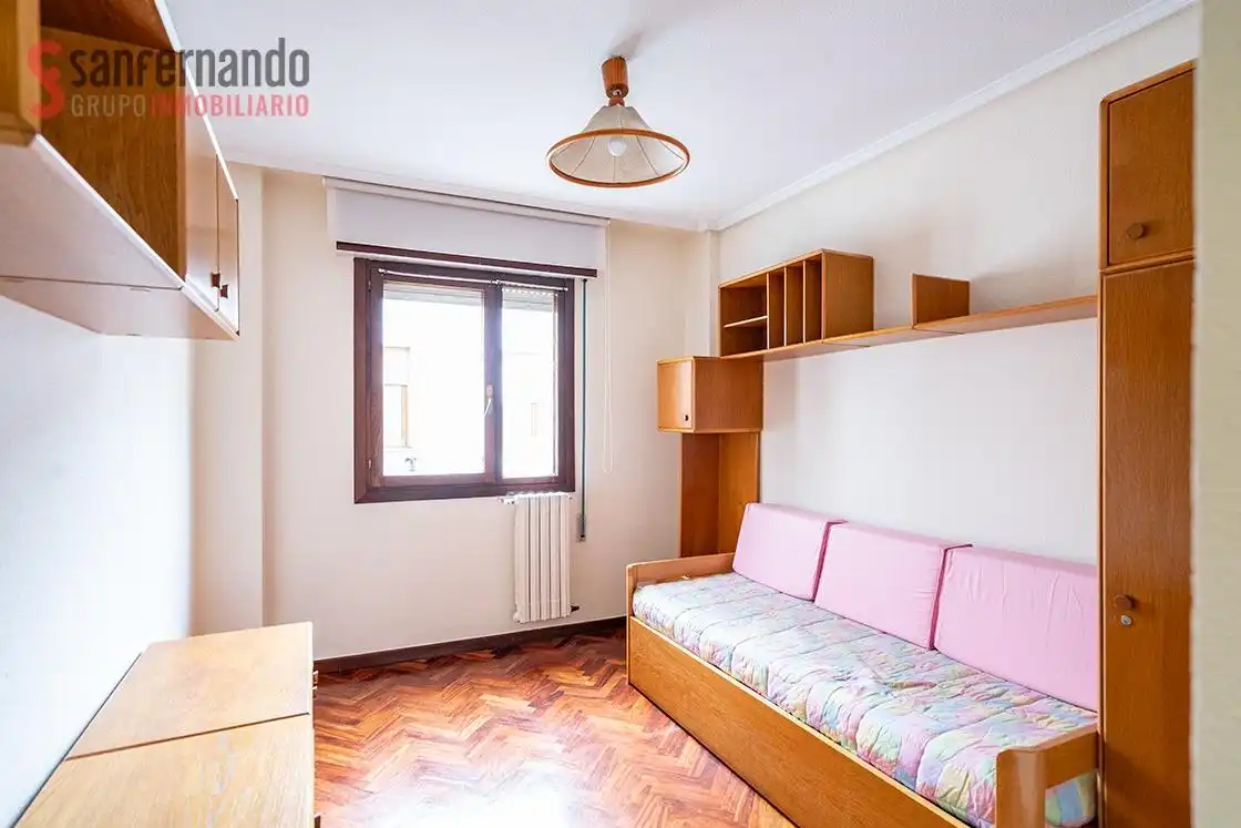 Schlafzimmer von Wohnung zum Verkauf in Santander mit Heizung, Parkett und Abstellraum