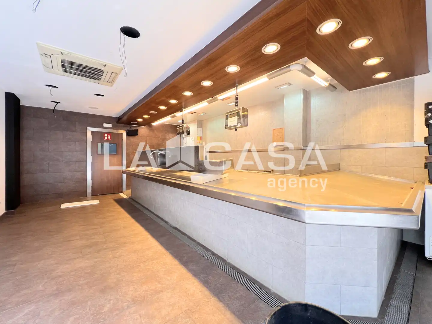 Business premises for sale in Rambla de Prim, imagen 4
