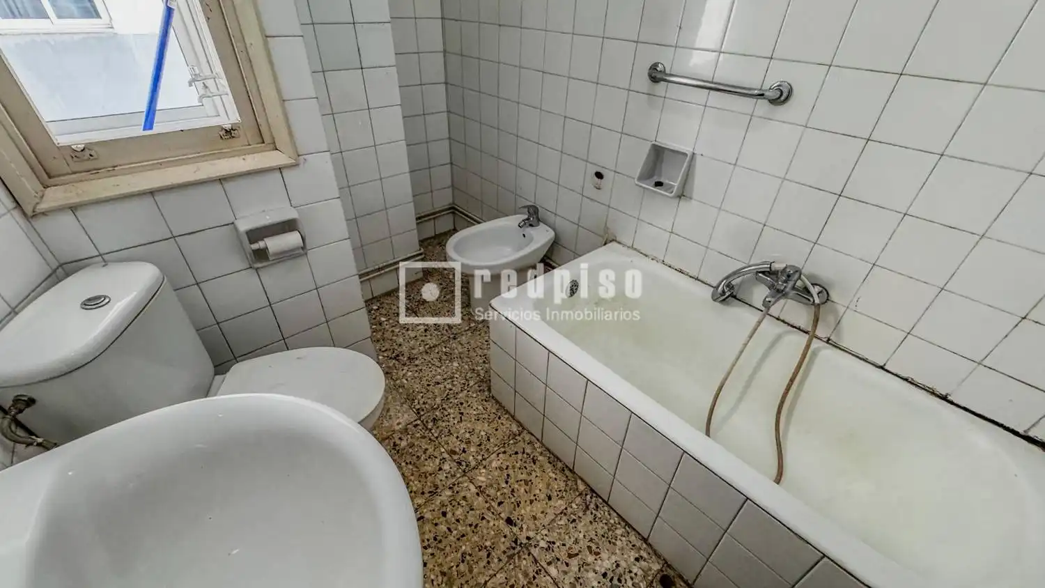 Bany de Pis en venda en Ferrol amb Terrassa i Traster