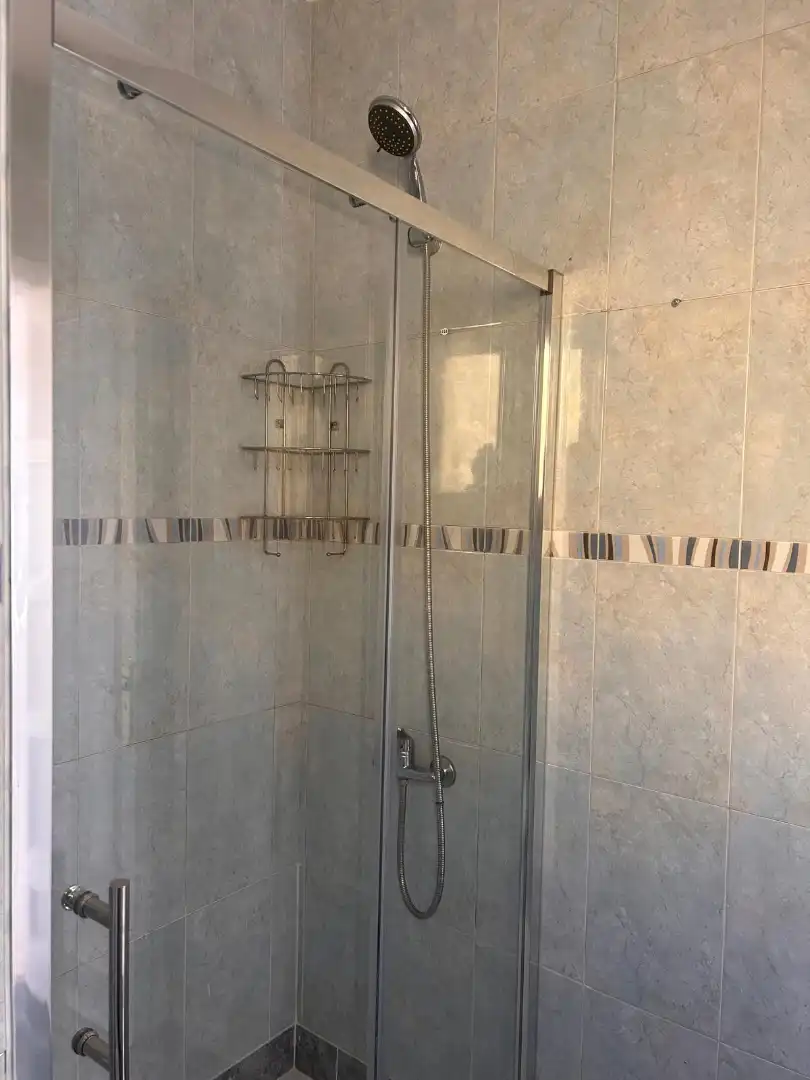 Baño de Ático de alquiler en Madrid con Aire acondicionado, Calefacción y Terraza