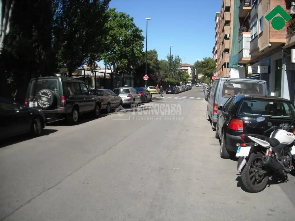 Vista exterior de Garaje en venta en Zaragoza