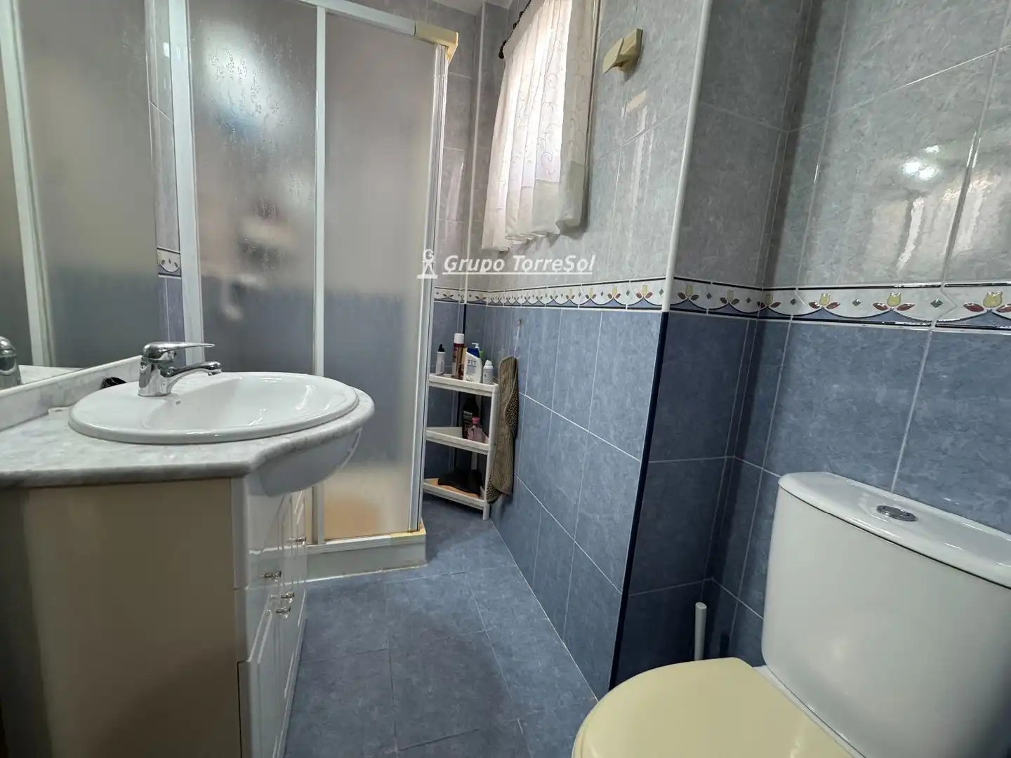 Badezimmer von Dachboden zum Verkauf in Santa Pola mit Terrasse