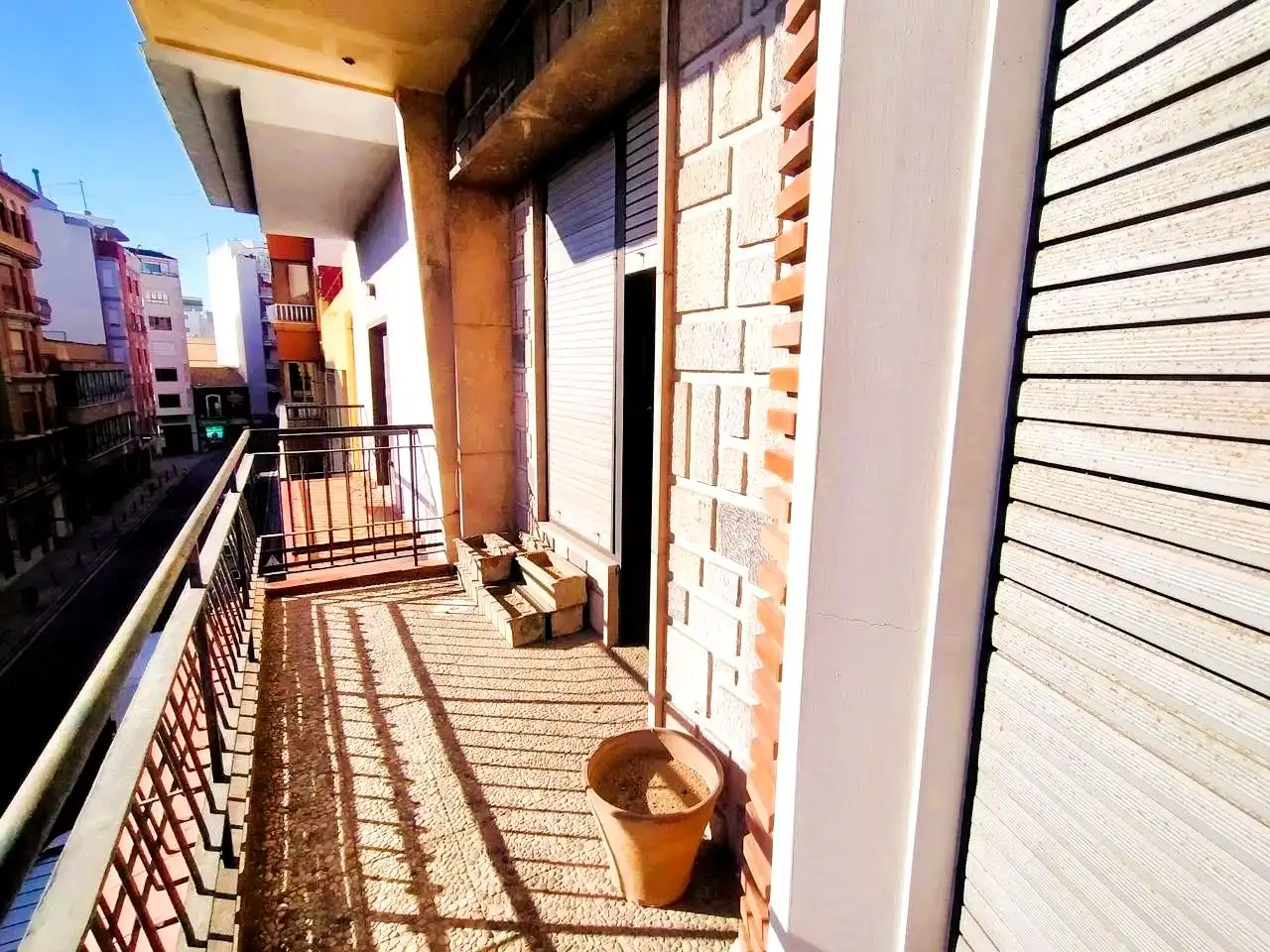 Terraza de Piso en venta en Oliva con Balcón