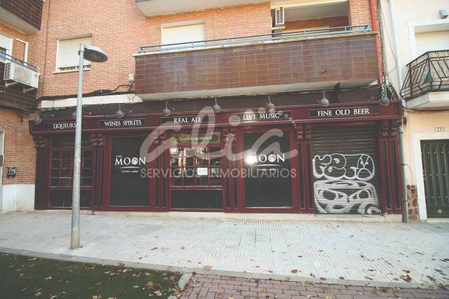 Local comercial en Alquiler en Plaza Raso Nevero en Zona Centro - Ayuntamiento