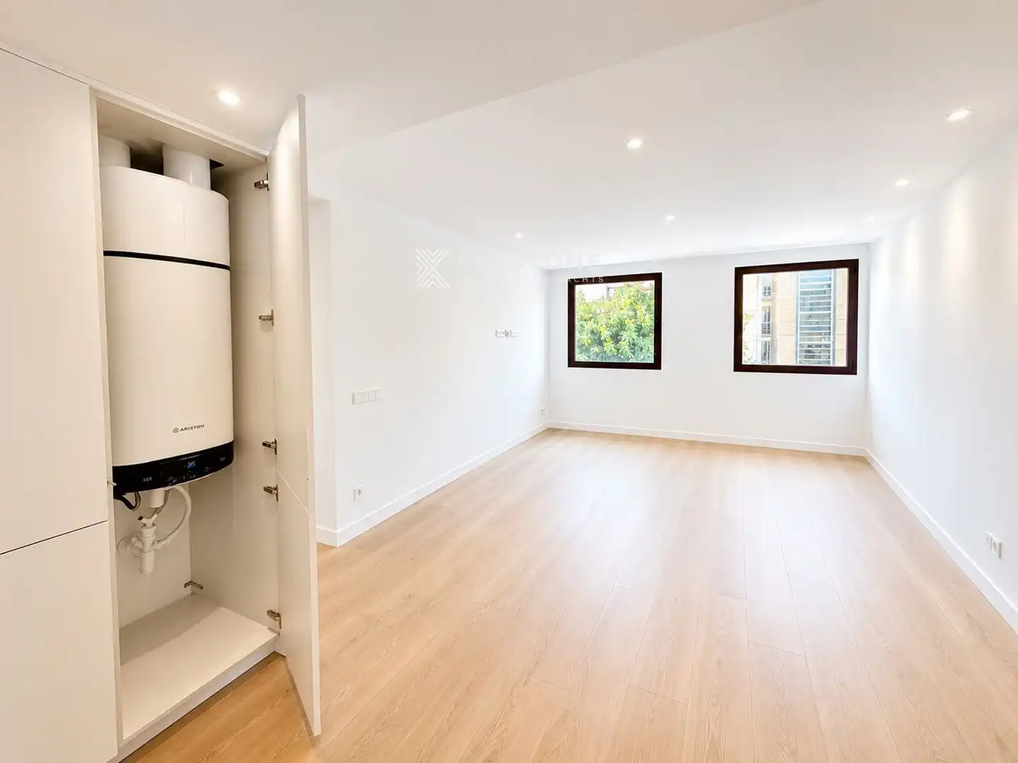Flat for sale in  Palma de Mallorca  with Air Conditioner and Heating