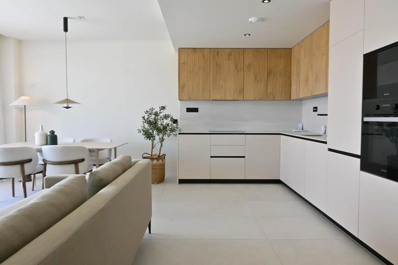 Bajo con jardín en venta en Calle Celindo, imagen 6