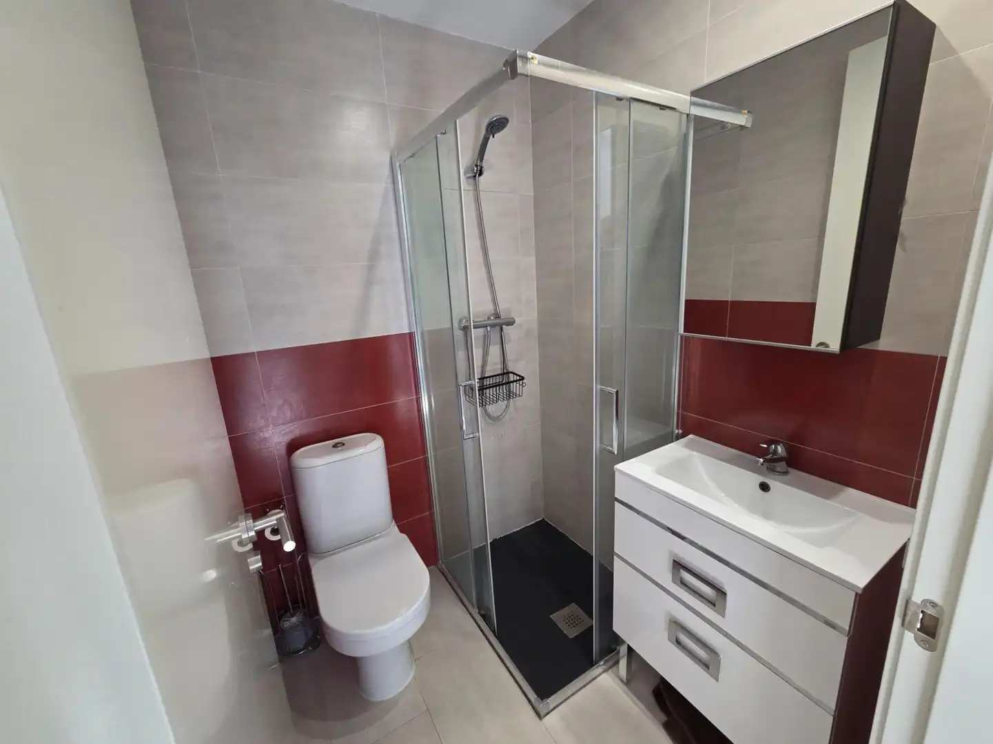 Baño de Apartamento en venta en Teruel con Calefacción, Trastero y Amueblado