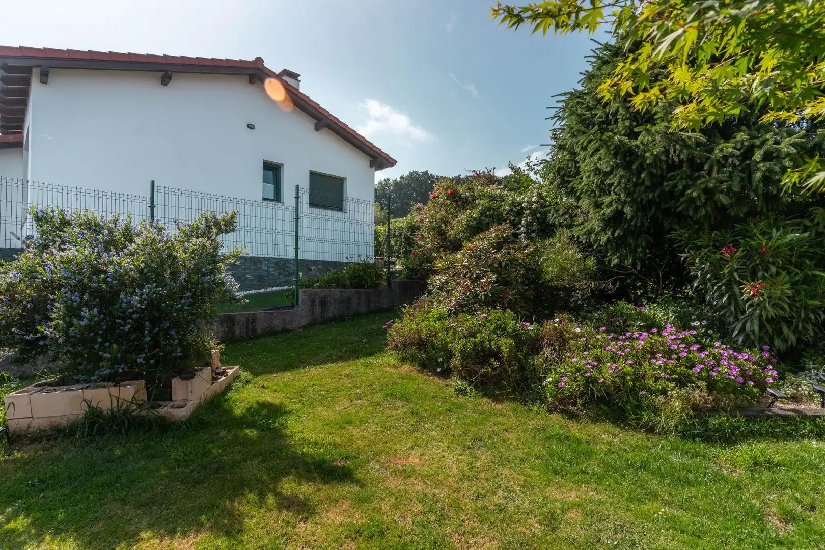 Jardí de Casa o xalet en venda en Muros de Nalón amb Calefacció, Jardí privat i Terrassa