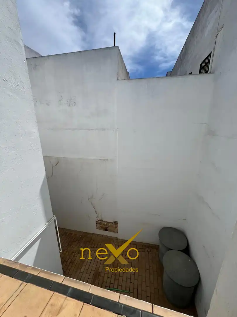 Baño de Piso en venta en Carmona con Aire acondicionado y Trastero