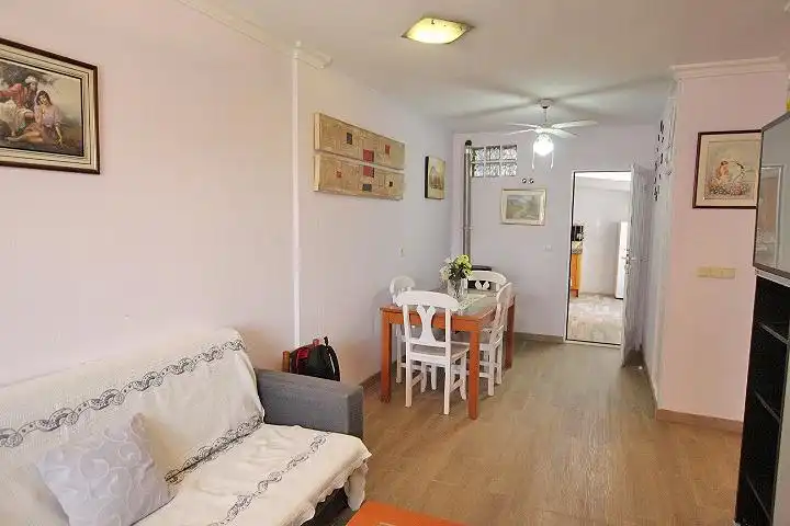 Comedor de Casa o chalet en venta en Guardamar del Segura con Aire acondicionado, Jardín privado y Terraza