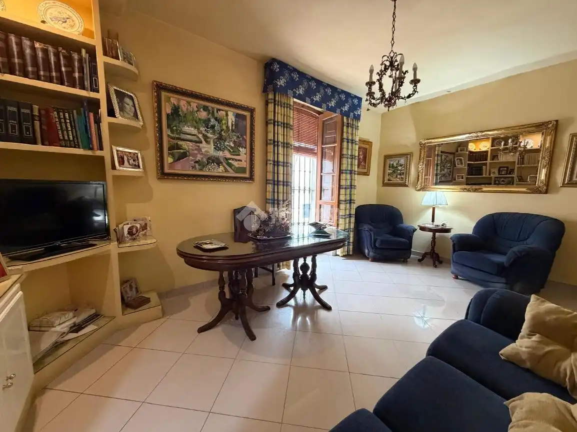 Wohnzimmer von Einfamilien-Reihenhaus zum Verkauf in Torredonjimeno mit Klimaanlage und Balkon