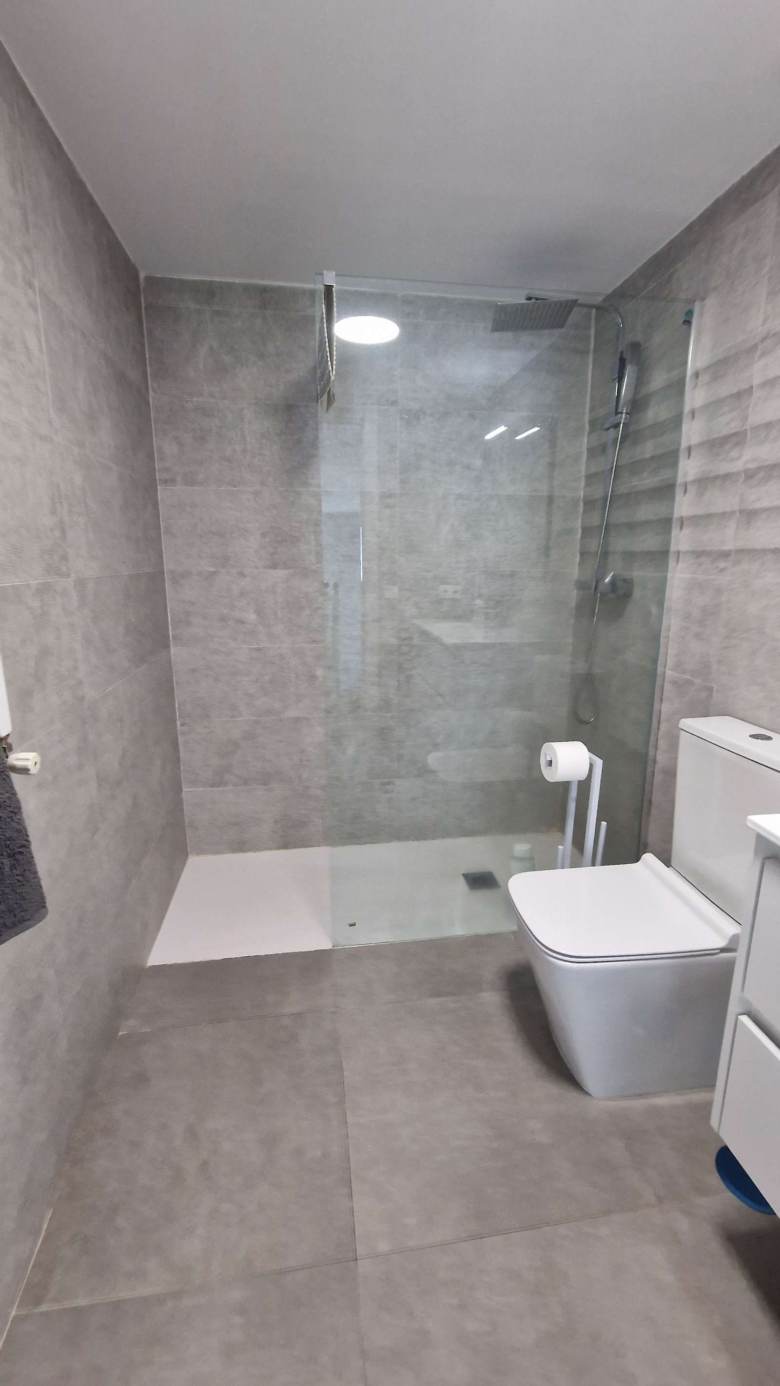 Bany de Estudi per a compartir en  Madrid Capital amb Aire condicionat, Calefacció i Terrassa