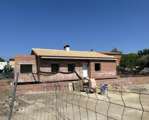 Vista exterior de Casa adosada en venda en Navas del Rey