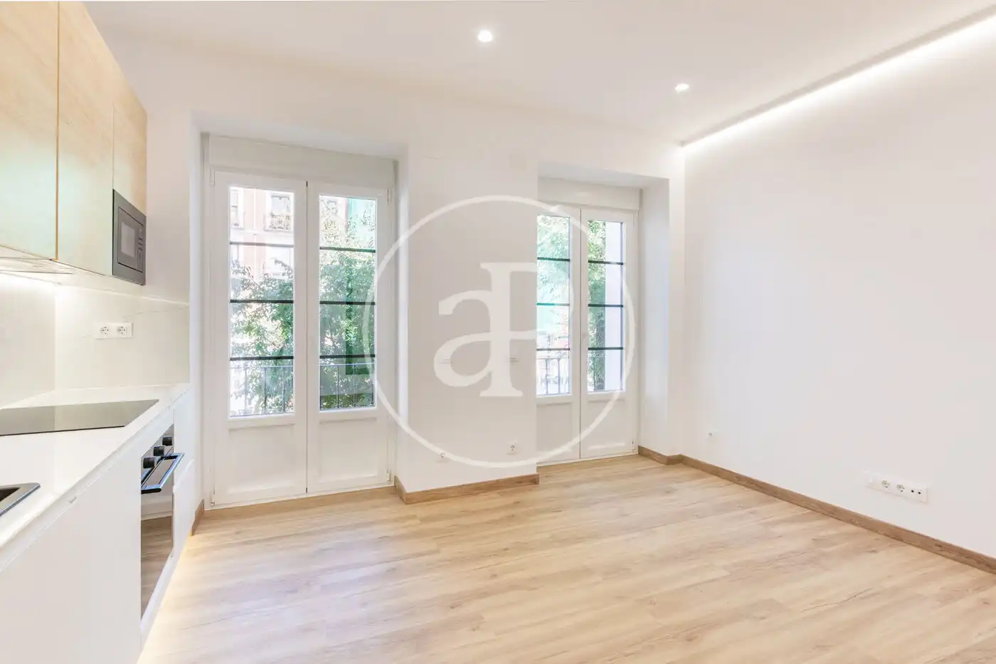 Habitación de Piso en venta en Madrid con Calefacción y Balcón
