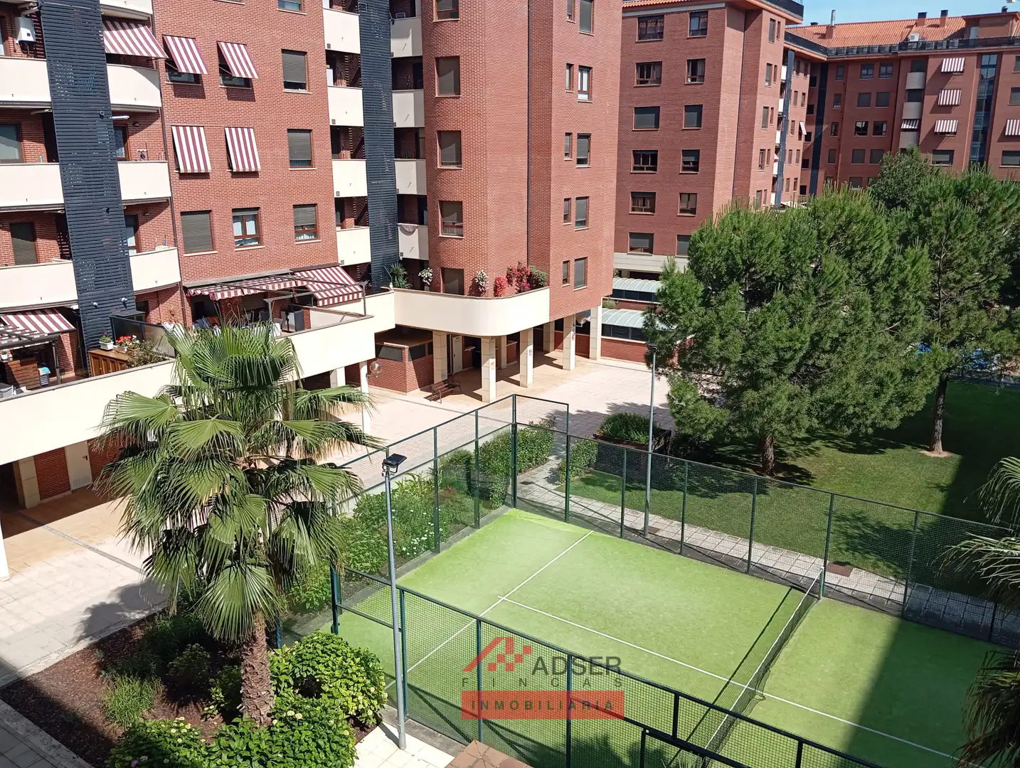 Piso en venta en  Logroño con Calefacción, Jardín privado y Parquet
