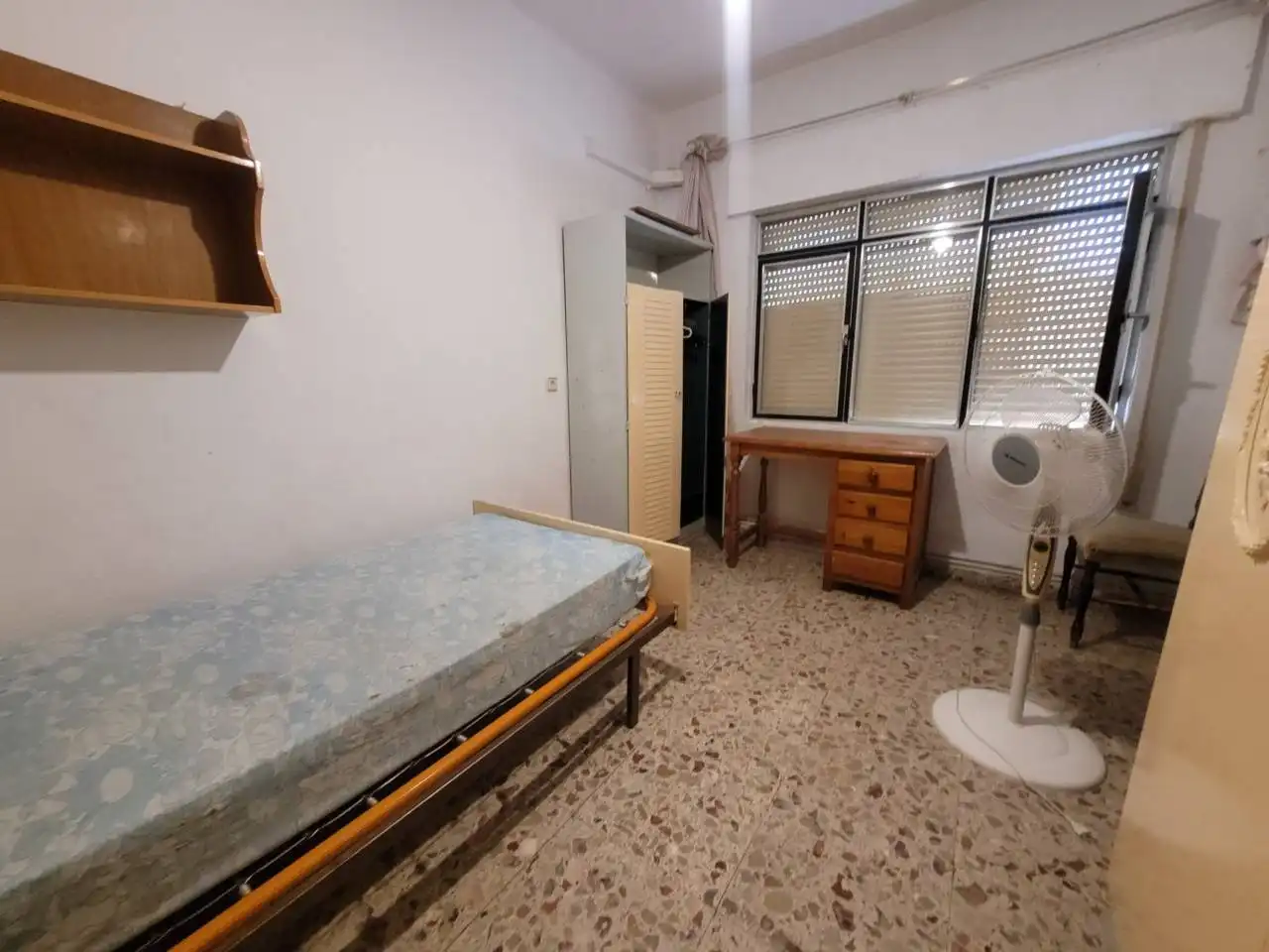 Dormitori de Pis en venda en Baza amb Terrassa