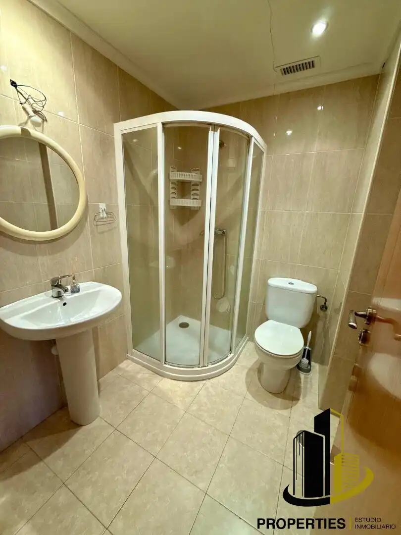 Badezimmer von Wohnung zum Verkauf in Guijuelo