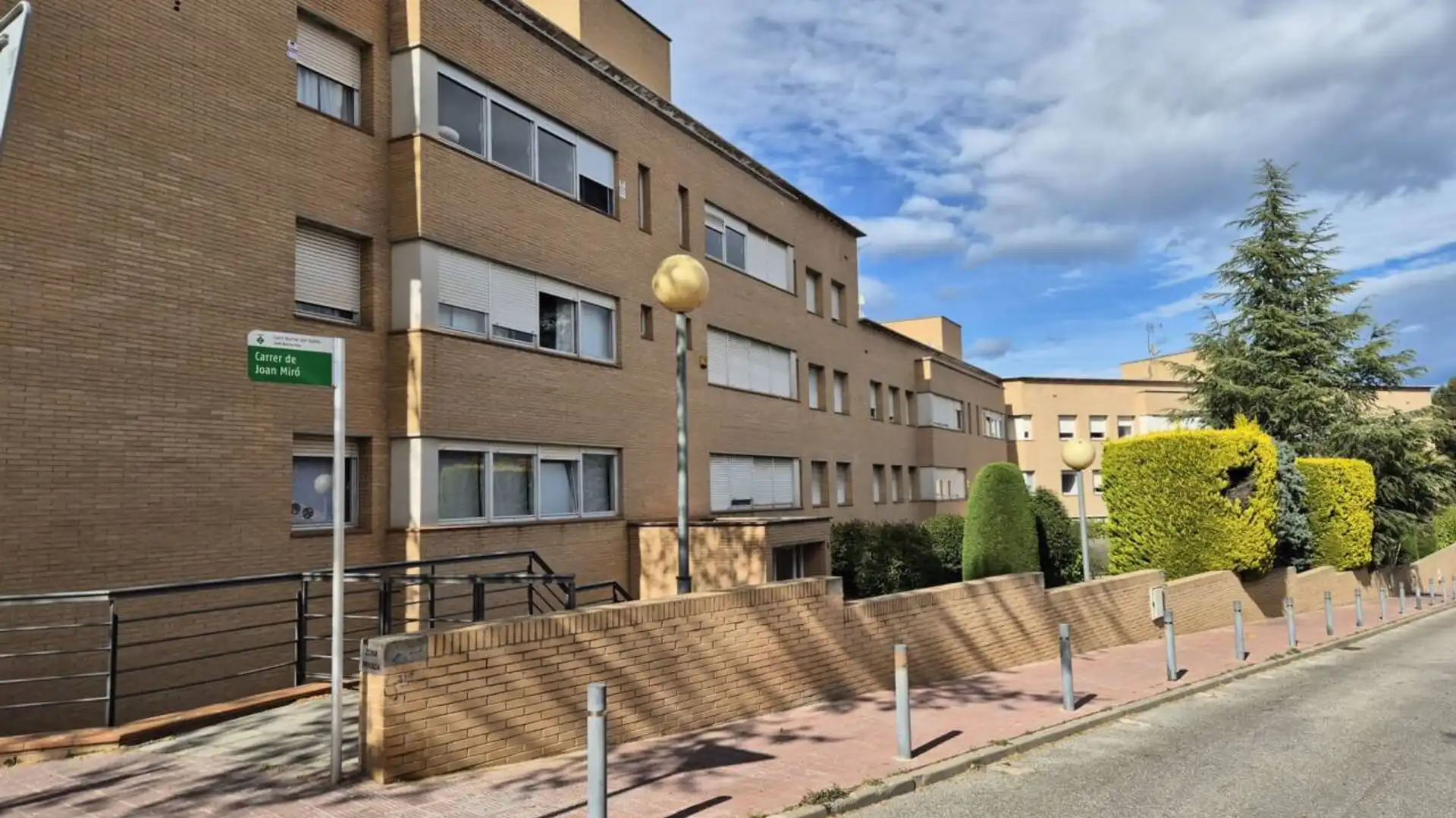 Vista exterior de Pis en venda en Sant Quirze del Vallès amb Calefacció