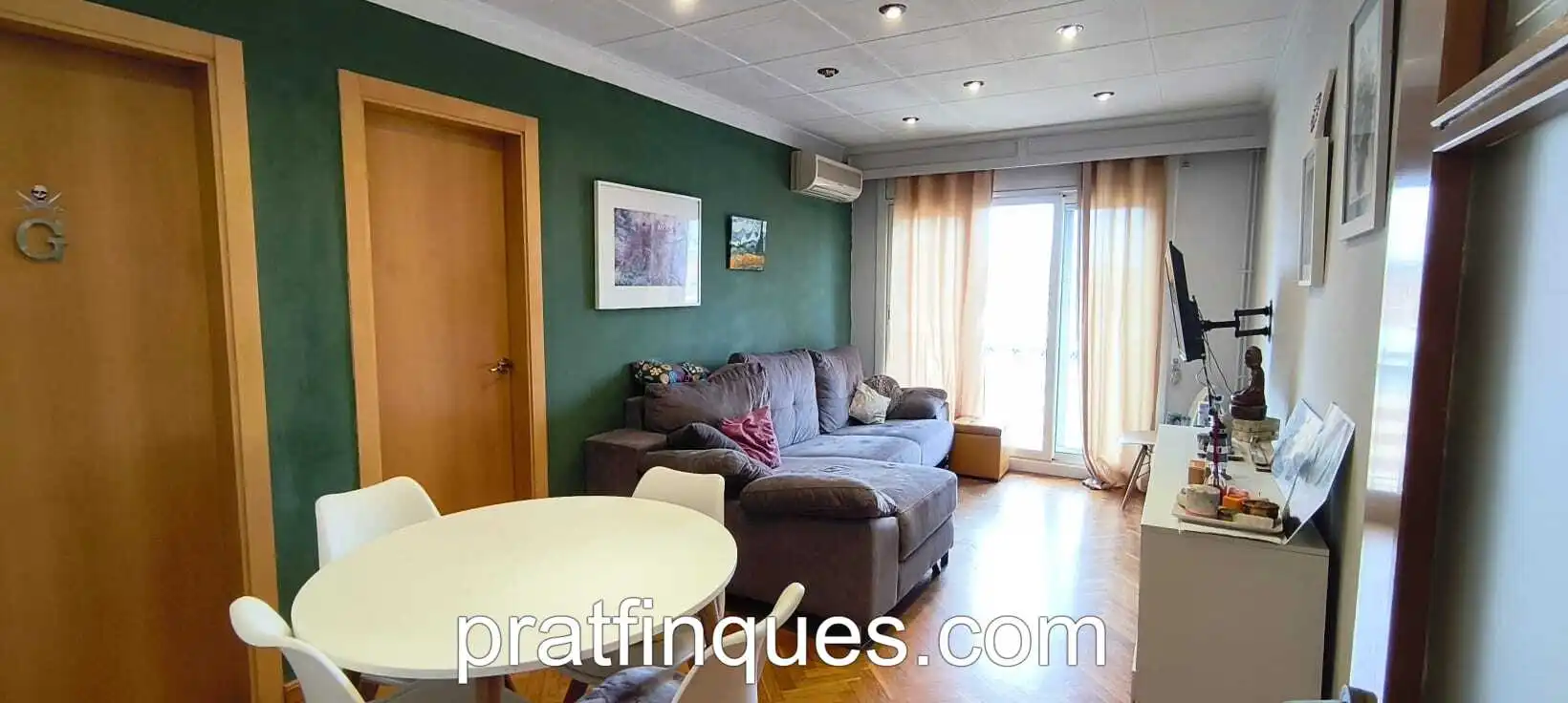 Flat with terrace for sale in Centre