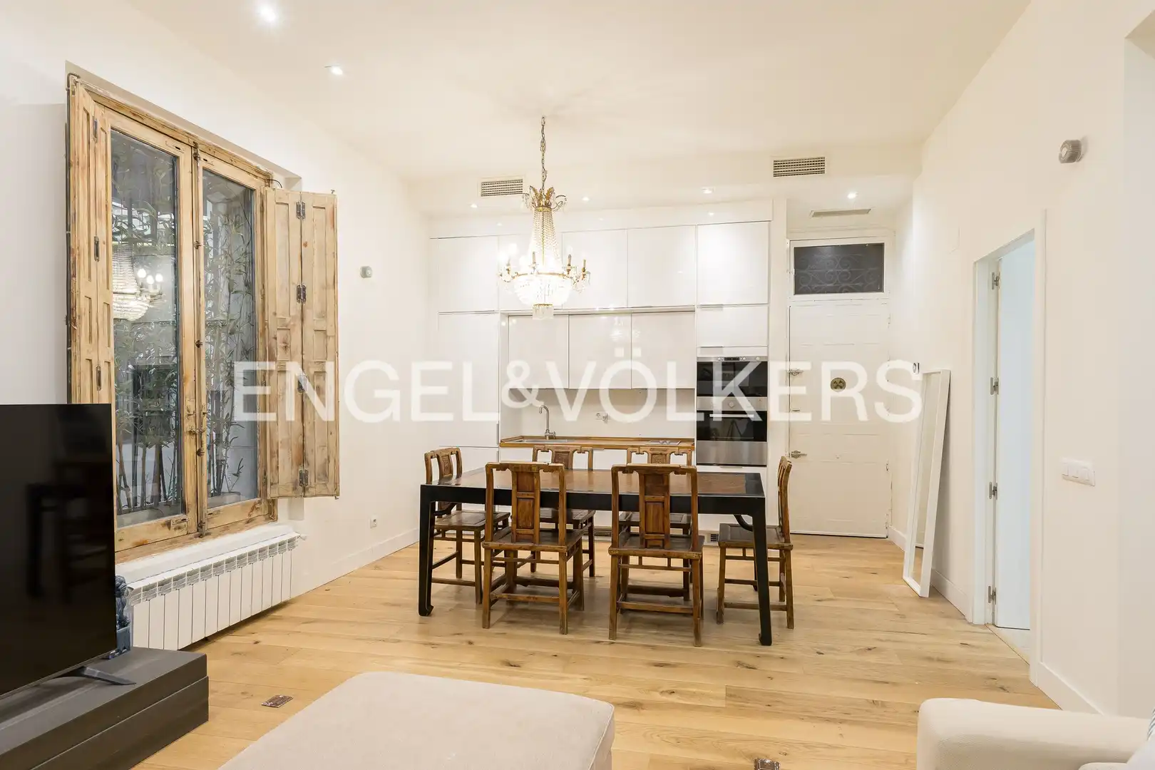 Dining room of Flat for sale in  Madrid Capital  with Air Conditioner and Heating