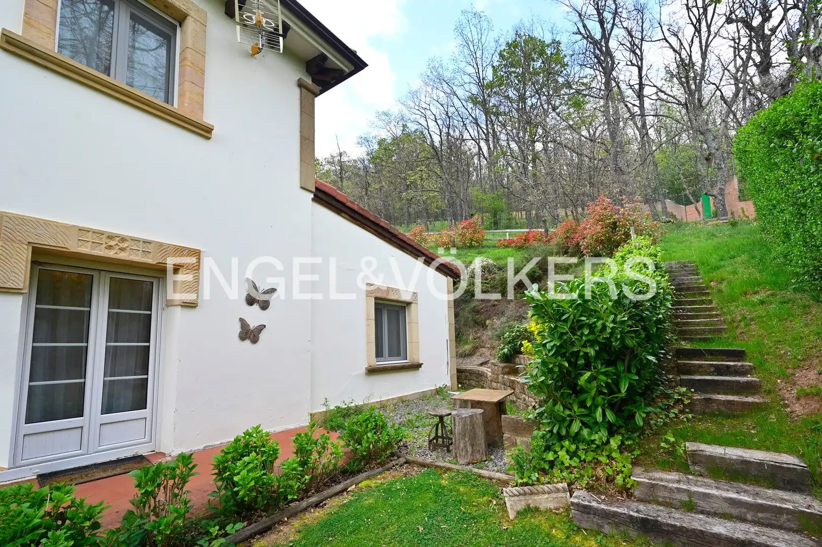 Vista exterior de Casa o chalet en venta en Reinosa con Aire acondicionado, Calefacción y Jardín privado