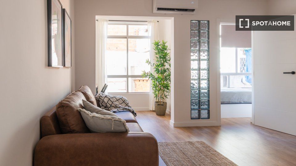 Living room of Flat to rent in L'Hospitalet de Llobregat  with Air Conditioner, Heating and Furnished