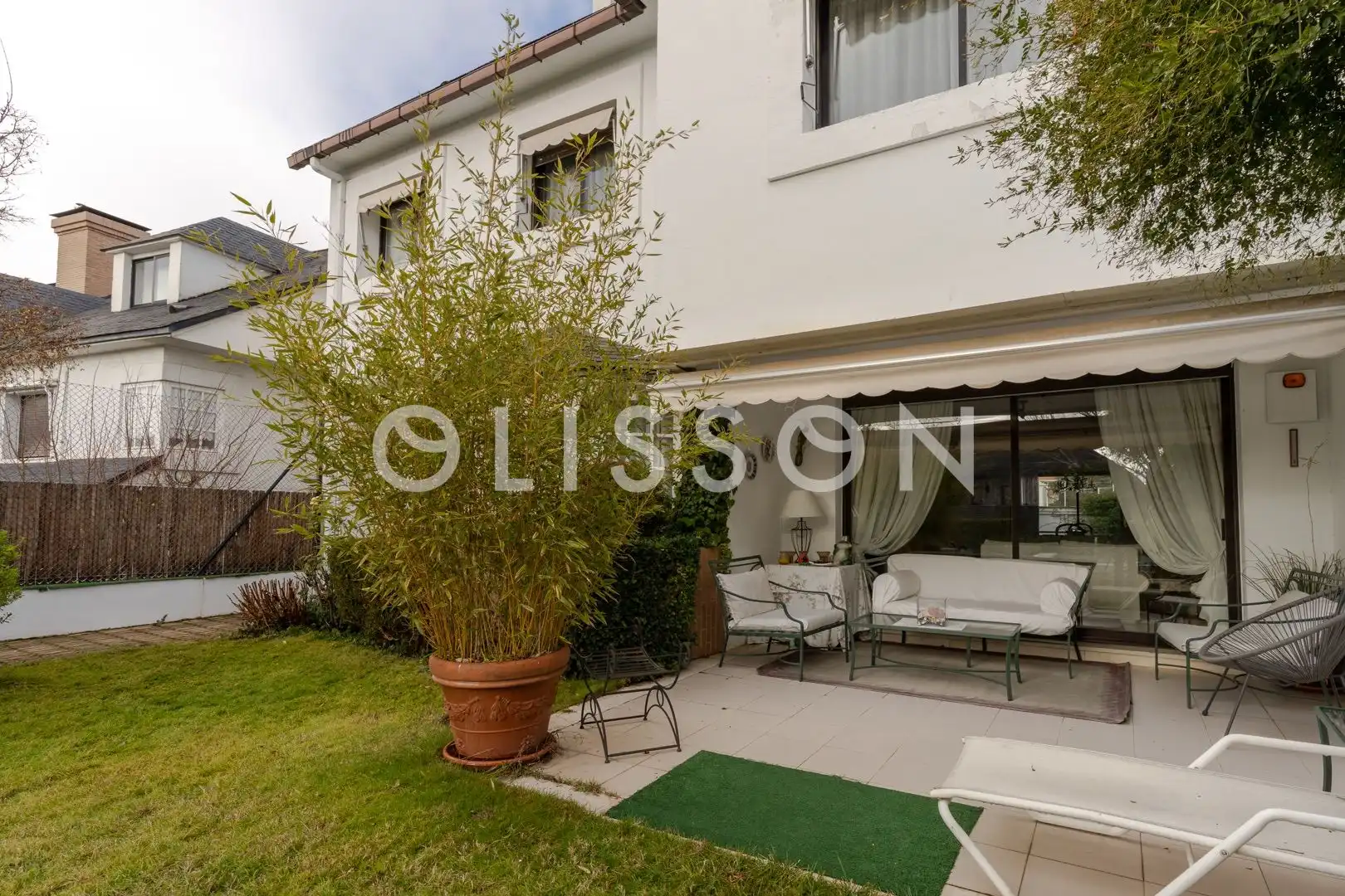 Jardín de Casa o chalet en venta en Madrid con Aire acondicionado, Calefacción y Jardín privado