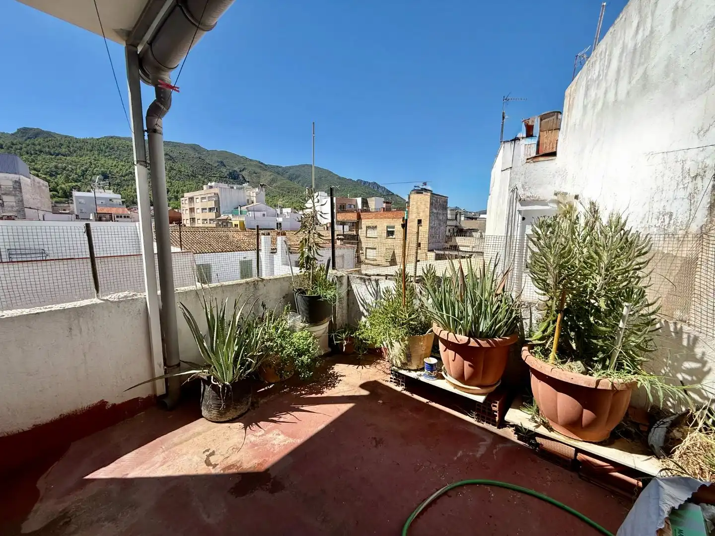Vista exterior de Pis en venda en Vilallonga / Villalonga amb Terrassa i Balcó