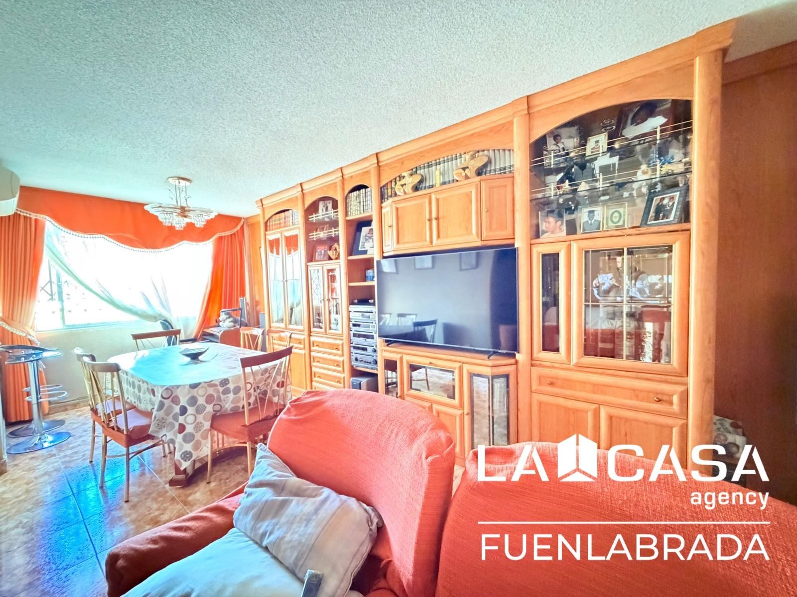 Sala d'estar de Pis en venda en Fuenlabrada amb Calefacció i Traster