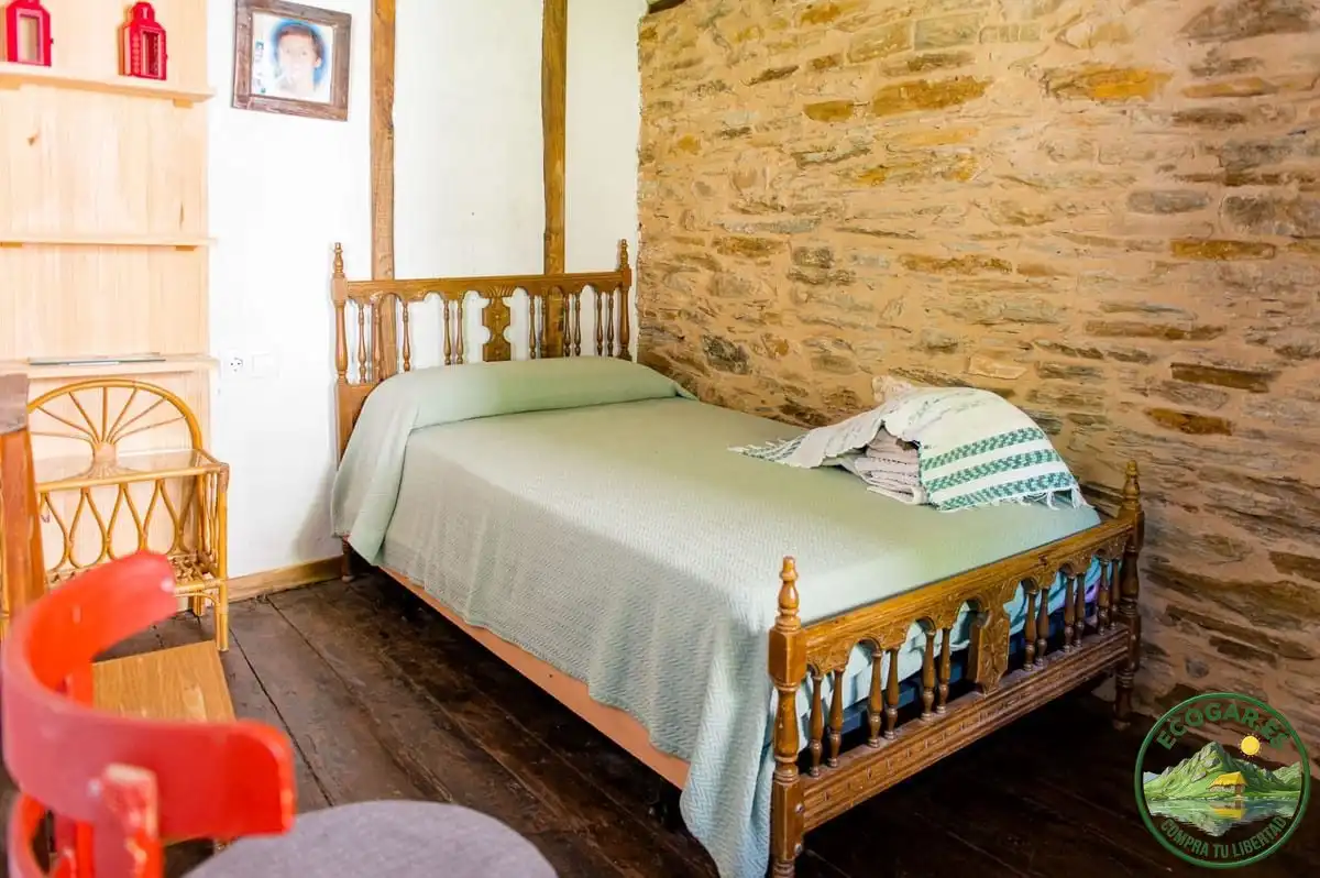 Habitación de Casa o chalet en venta en Ponferrada con Calefacción, Parquet y Terraza