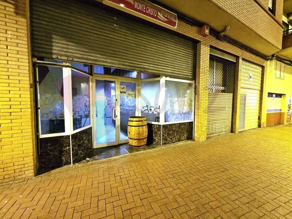 Local en venta en  Logroño