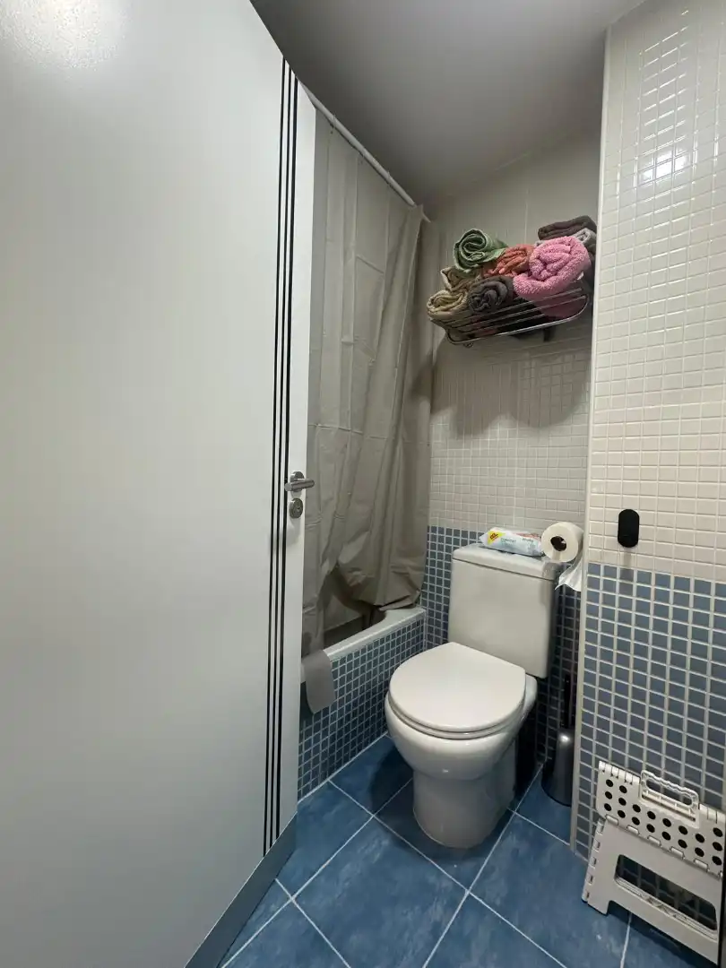 Bathroom of Flat for sale in Vandellòs i l'Hospitalet de l'Infant  with Air Conditioner, Furnished and Oven