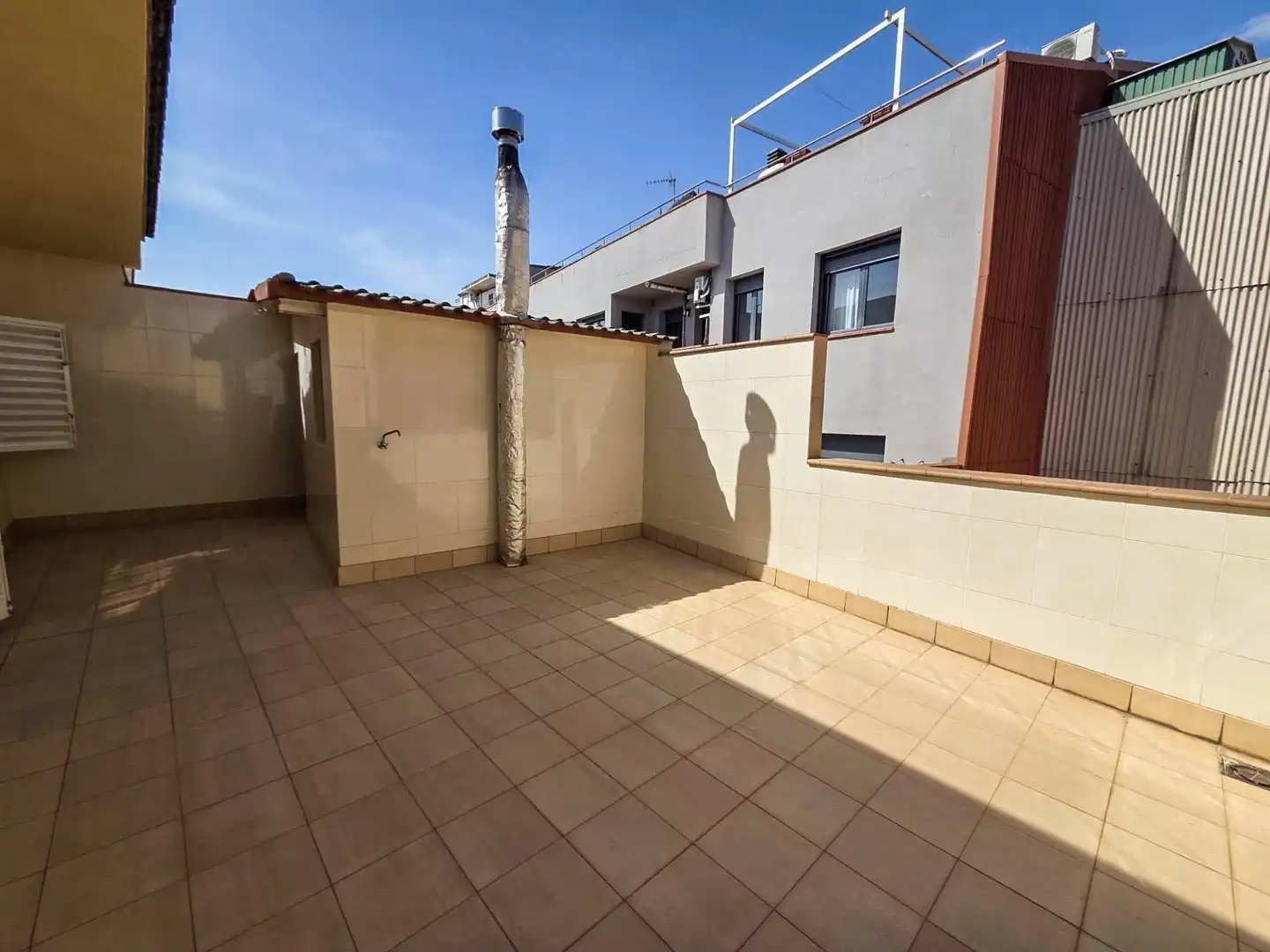 Terraza de Casa adosada en venta en Vilanova del Camí con Calefacción, Terraza y Trastero