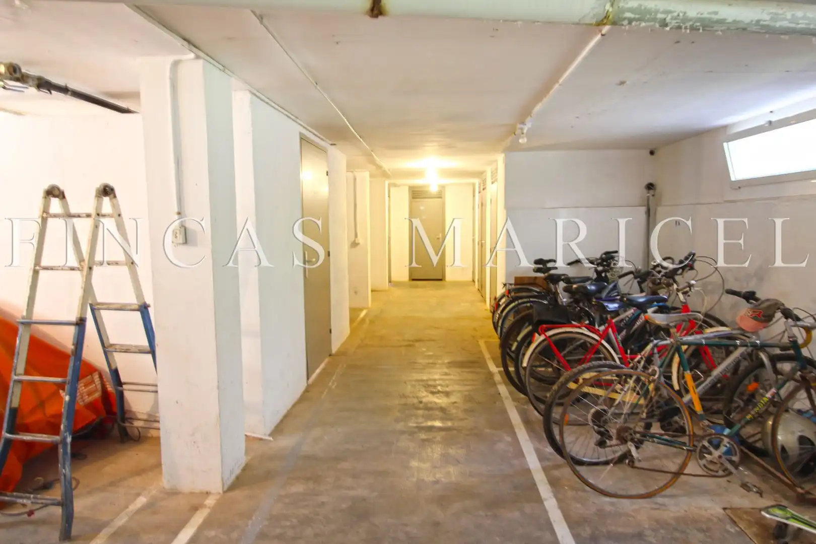Parkplatz von Wohnung zur Miete in Can Girona - Terramar - Vinyet