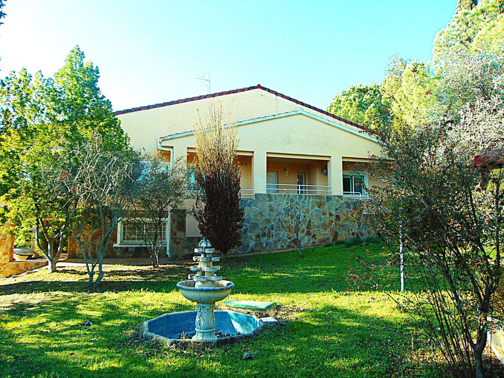 Vista exterior de Casa o xalet en venda en Galapagar amb Calefacció, Jardí privat i Terrassa