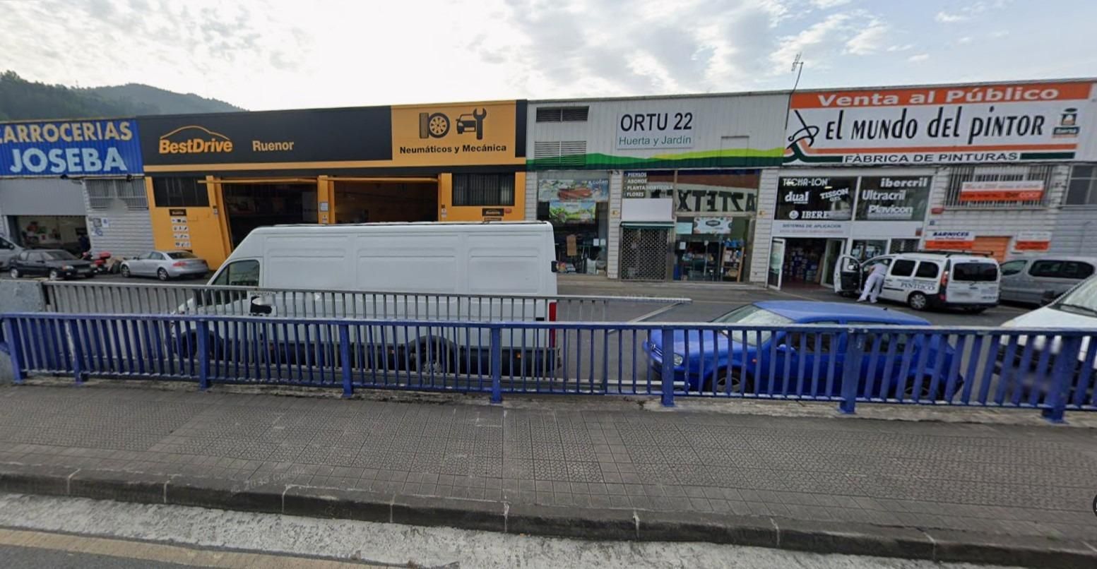 Fabrikhallen zur Miete in Basauri 