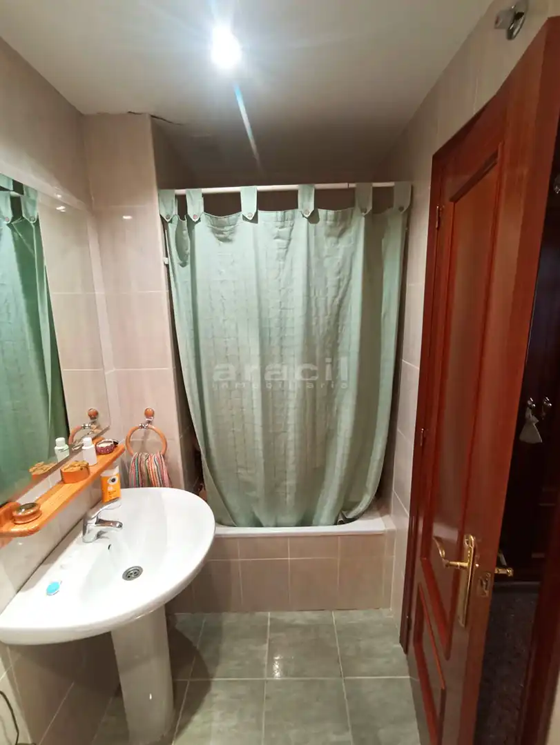 Bathroom of Flat for sale in Alcoy / Alcoi  with Air Conditioner and Storage room