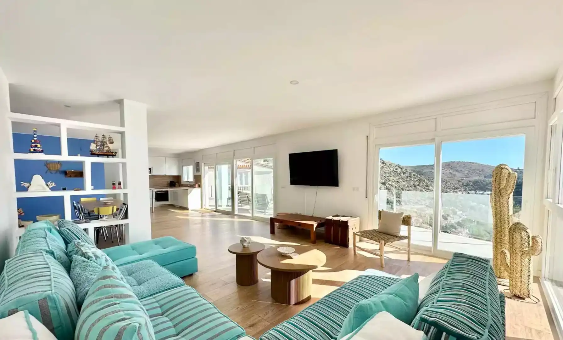 Casa con piscina en venta en joan luis vives, imagen 14
